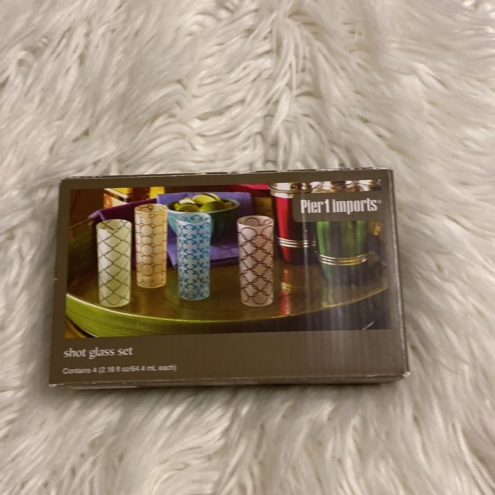 Pier 1 Imports Shot Glass Set contains 4 brand new see all photos
